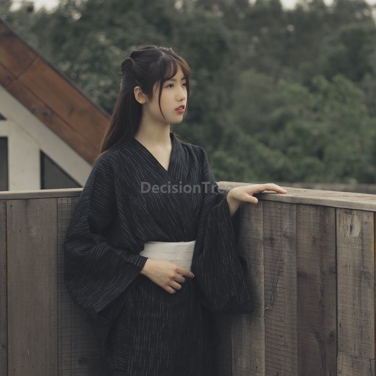 Kostium kimono w stylu zen z 2 – Photography Zen recenzja i cena